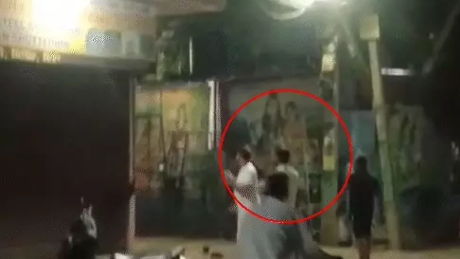  विवादों में घिरे AAP नेता, सरेआम फायरिंग करने के आरोप