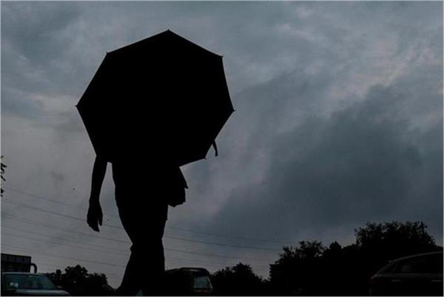 पंजाब-चंडीगढ़ में बदला मौसम, कई जिलों में तेज बारिश; मौसम विभाग का एक्शन अलर्ट जारी