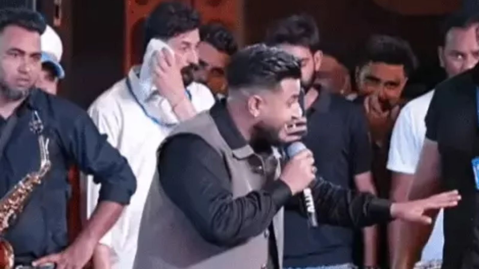 जालंधर में हुड़दंग से नाराज हुए खान साहब, युवाओं से कहा- किसी की जान जोखिम में मत डालो