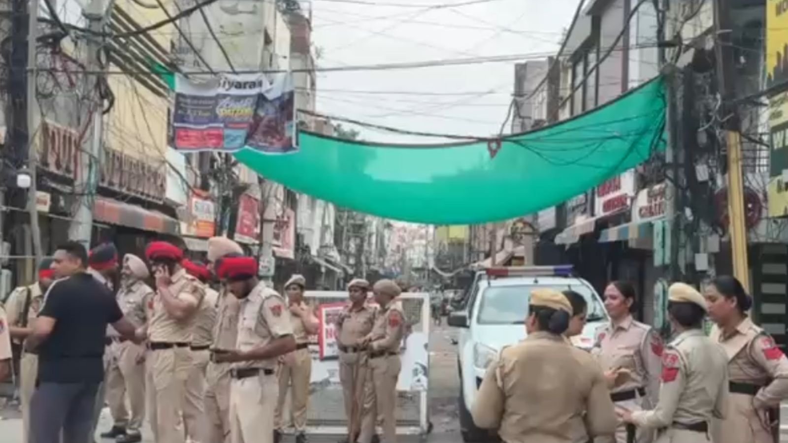पंजाब बंद: जालंधर में बाजार बंद, अमृतसर में AAP नेताओं के पोस्टर फाड़े, कई शहरों में सामान्य रहे हालात